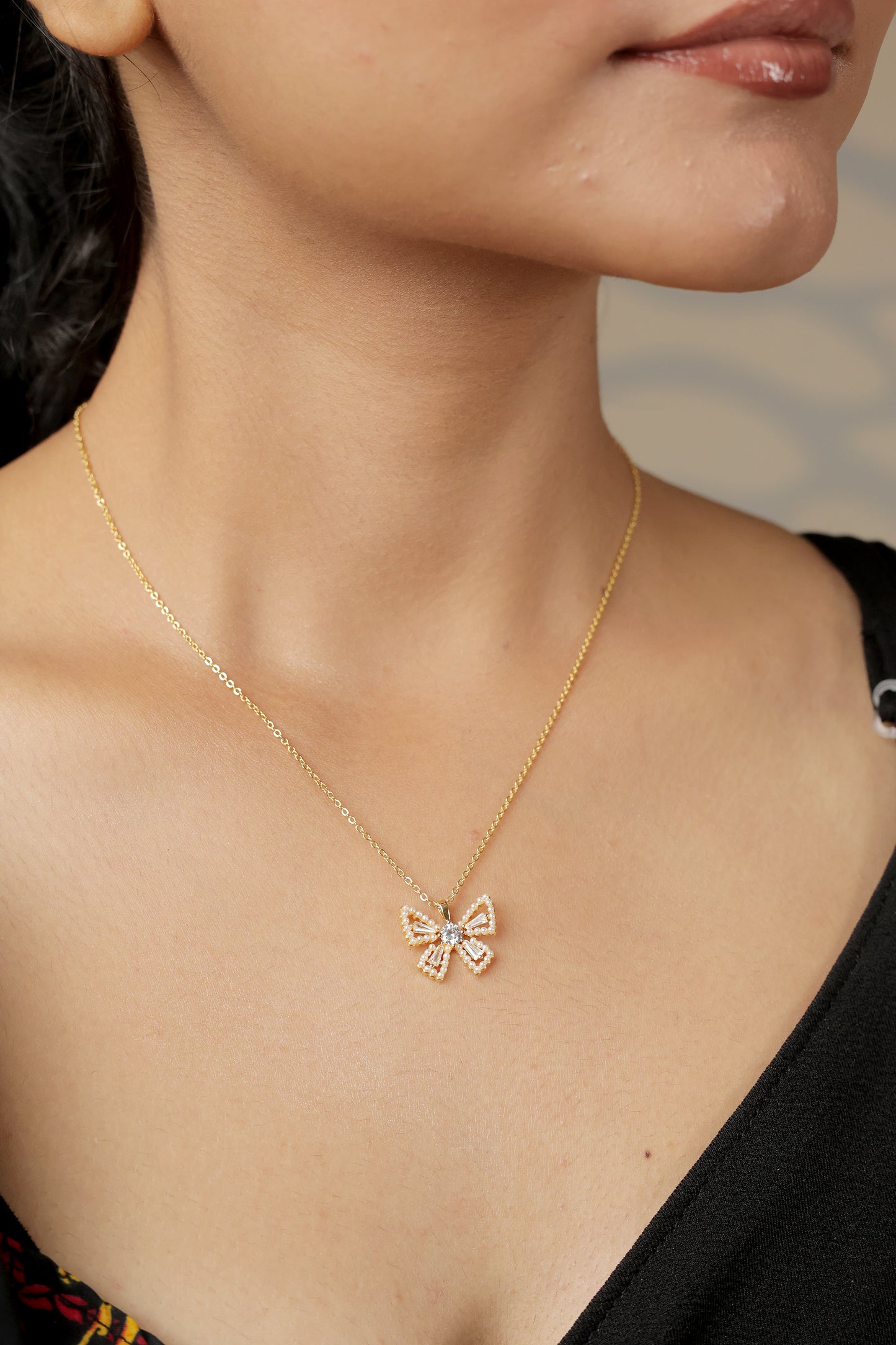 Artificial Gold-Plated Crystal Bow Pendant Necklace