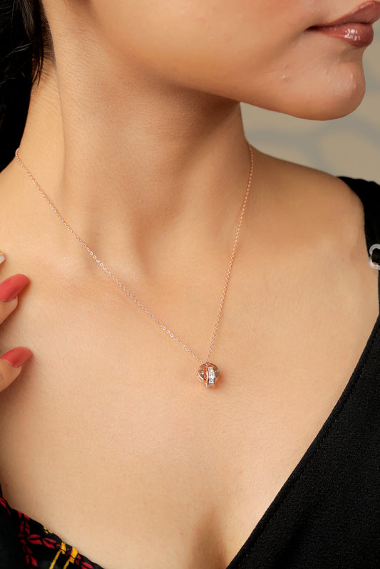 Minimalist Rose Gold Pendant Necklace with Crystal Accent – Everyday Elegance
